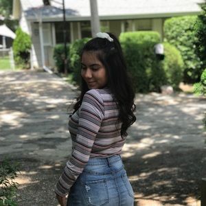 Meet your Posher, Ara